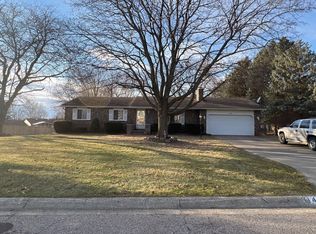 1146 Devenish Ln, Flint, MI 48532