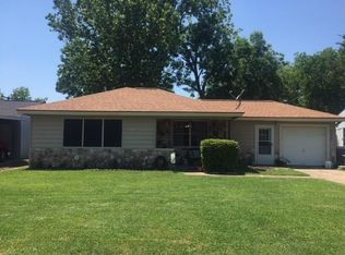 504 Evans St, Angleton, TX 77515