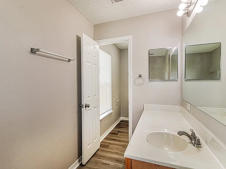 6510 Hillview Rd — Photo 14