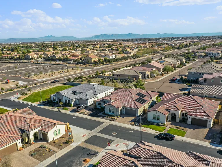 4061 S Emerald Dr — Photo 34