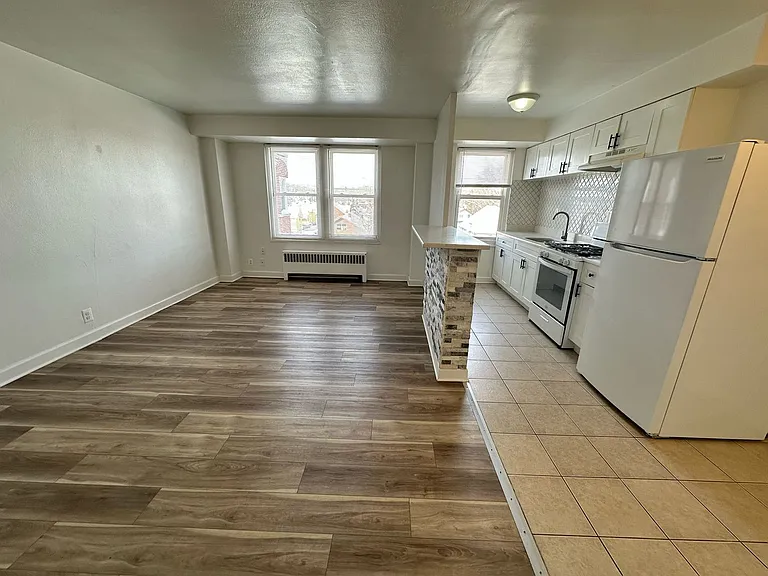 Main Street Apartments Rockford — Photo 39