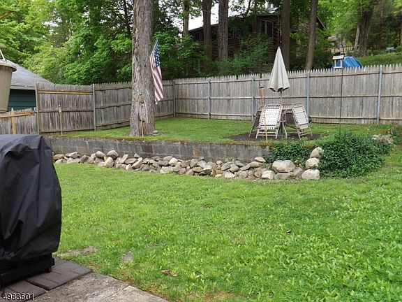 5th image of 120 Cedar Dr