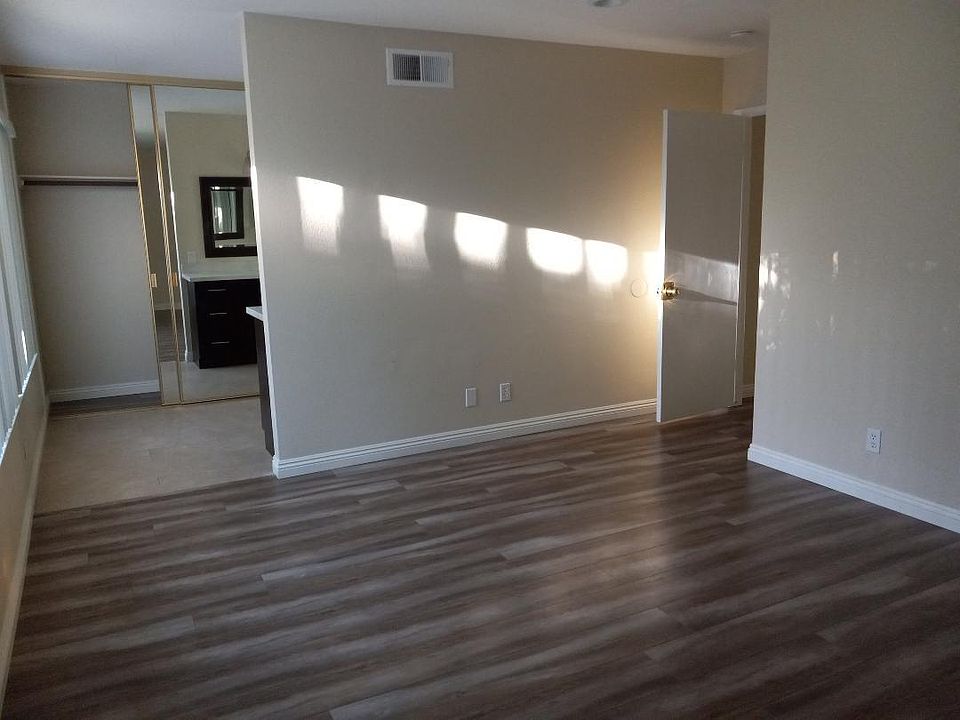 1st image of 2355 Mountain Brook Dr
