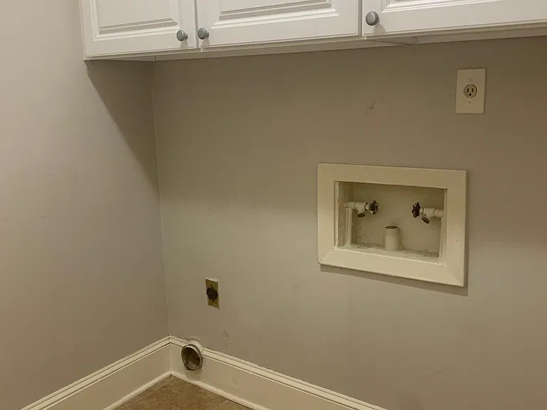 487 Dickinson St — Photo 10