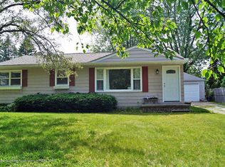 6960 Calson Dr, Lansing, MI 48911