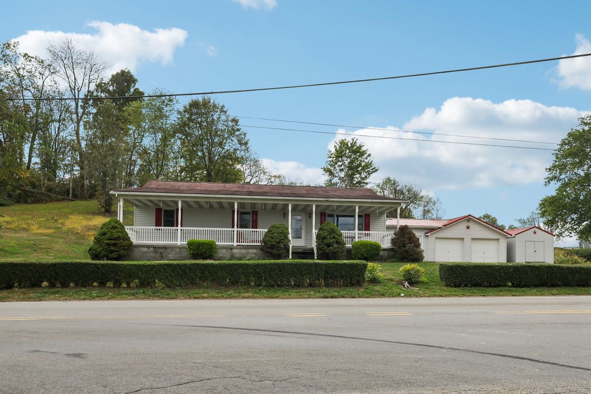 E Brady Rd-S2609-001.jpg