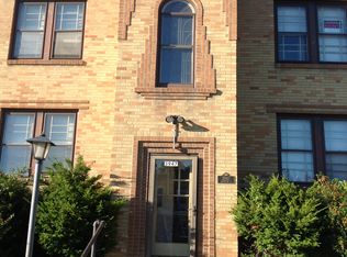 3947 Chippewa St APT 2E, Saint Louis, MO 63116