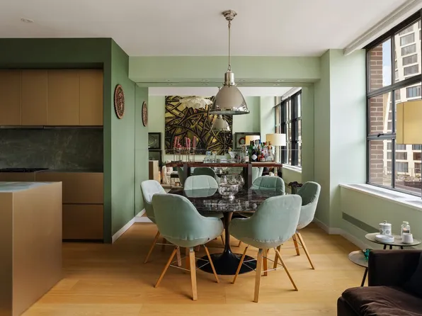 456 West 19th Street image 3 of 11