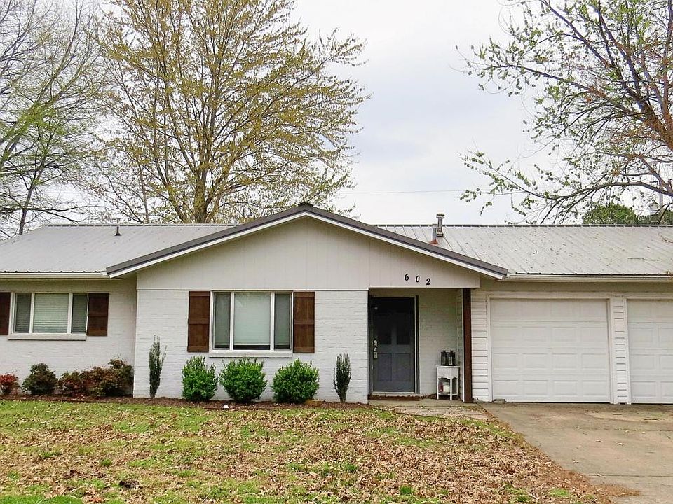 1st image of 602 N Mobile Ave