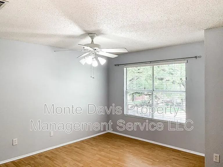 11506 Gun Fight Ln — Photo 18
