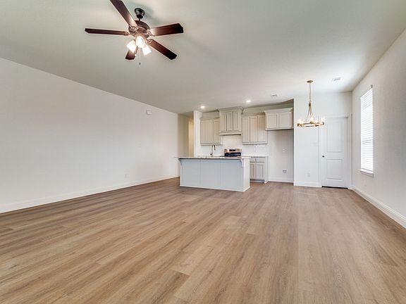 5th image of 2704 Donella Dr