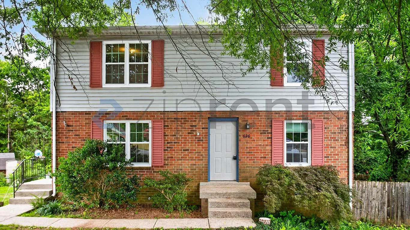 2 bed, 1.5 bath, 1020 sqft, $1,450 — Photo 1