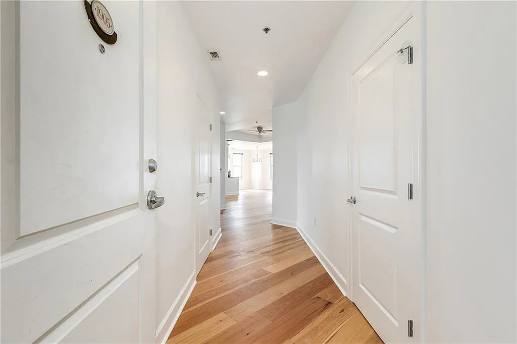 2 bed, 2.0 bath, 1491 sqft, $3,350 — Photo 2