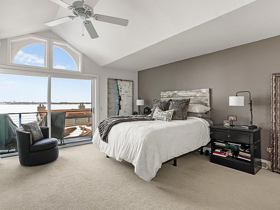 3rd image of 3837 Monona Dr APT 5