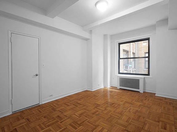 5th image of 160 W 71st St APT 7w