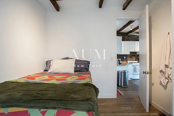 Rented by Zone Corp | media 30