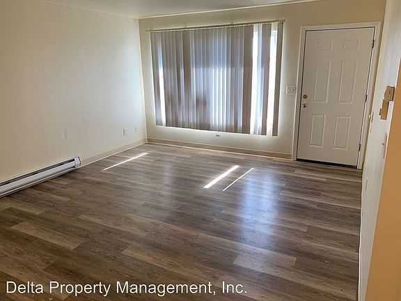 3rd image of 1928 1st St APT 4