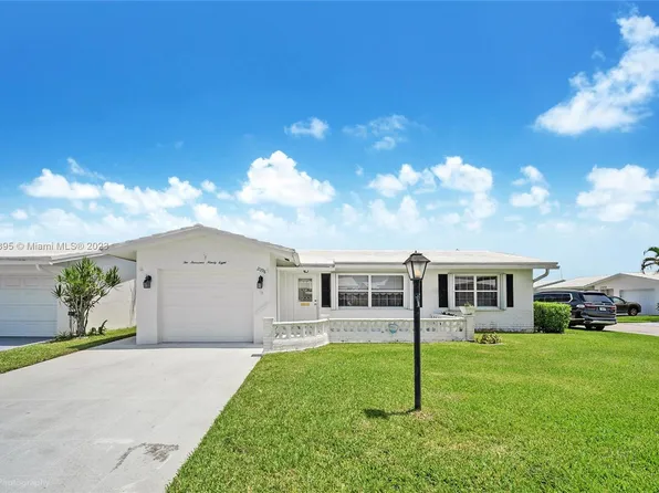 2098 SW 13th Way, Boynton Beach, FL 33426