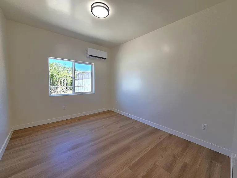 11821 Pipeline Ave #2 — Photo 9