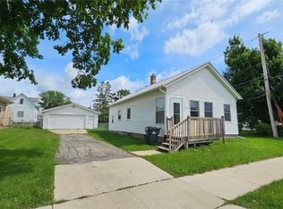2204 Wilson Ave SW, Cedar Rapids, IA 52404