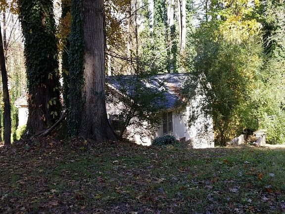 2nd image of 2162 Perrin Dr