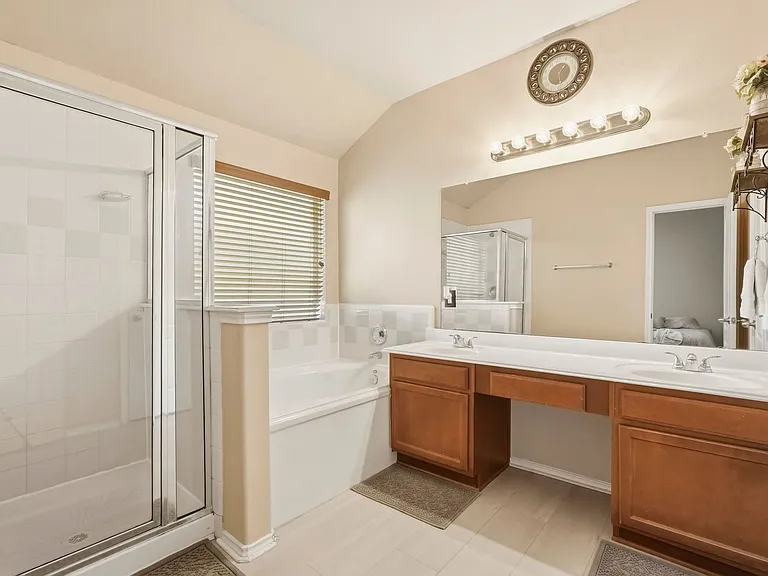 8022 Atwood Hills Ln — Photo 23