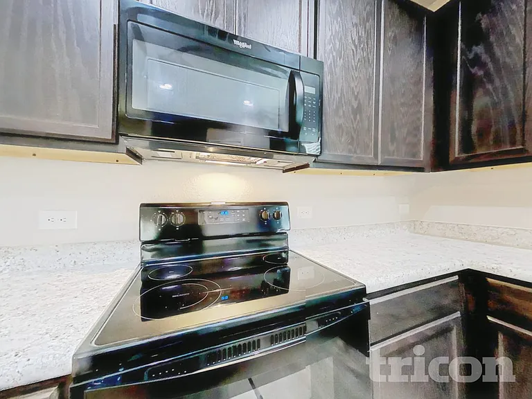 9411 Sandy Ridge Way — Photo 6