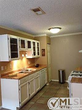 4th image of 5915 Lake Victoria St