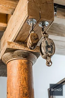 Rented by Bond New York | media 23