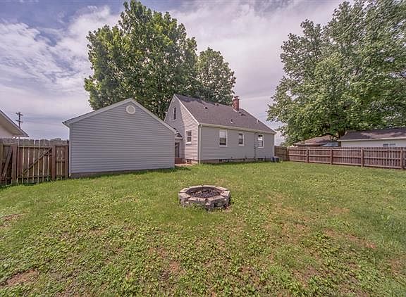 4th image of 271 Urbanna Dr