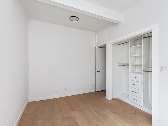 3rd image of 972 N El Centro Ave #1/2