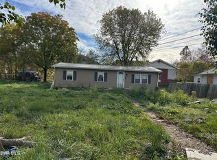 108 Crook St, Hampton, TN 37658