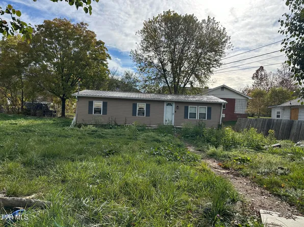 108 Crook St, Hampton, TN 37658