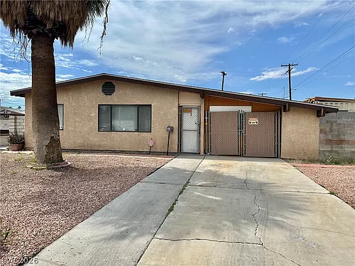 4317 W Oakey Blvd Photo 1