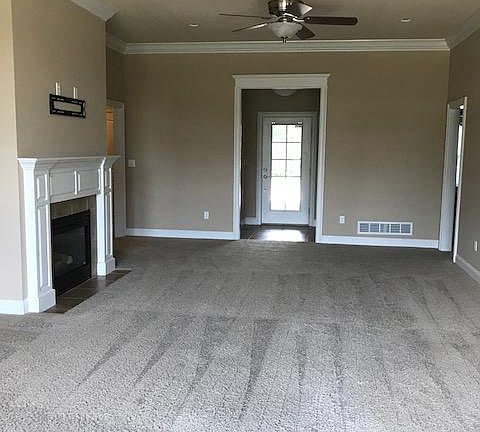 Entrance & living area