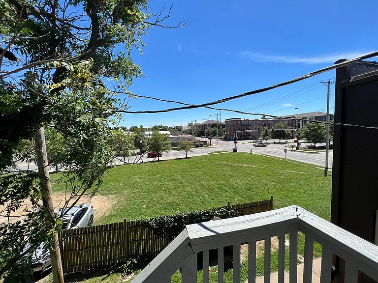 2917 Jackson St — Photo 31