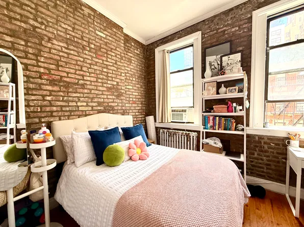 237 East 58th Street image 1 of 15