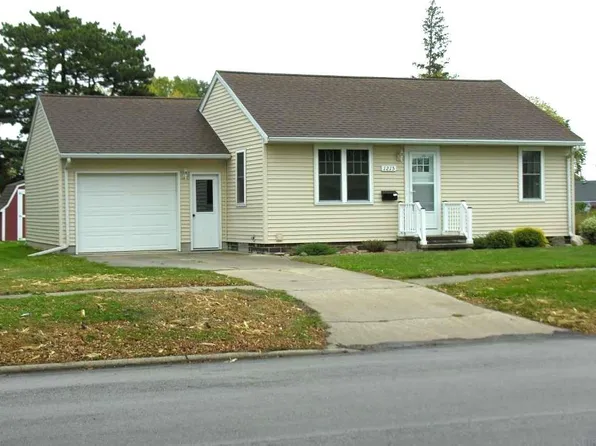 1215 Oak St, Osage, IA 50461
