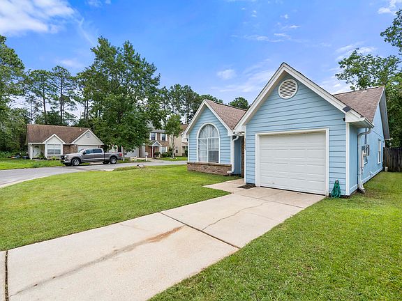 2nd image of 3045 Yorktown Cir