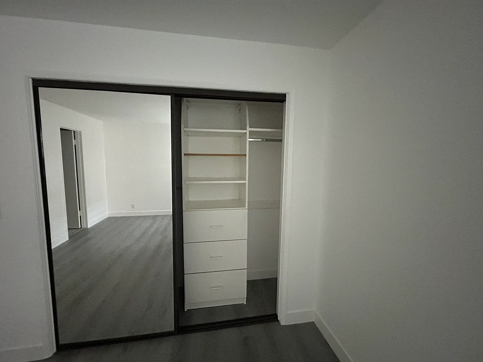 1 bed, 400 sqft, $2,250 — Photo 3