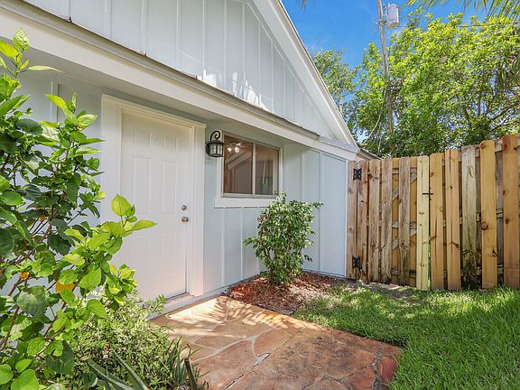 4th image of 1878 Windsor Drive