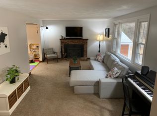 52 Bayberry St, Pepperell, MA 01463