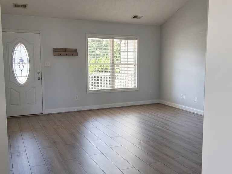 306 United Rd — Photo 4