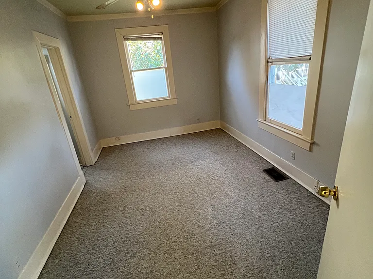 1833 Central Ave — Photo 4