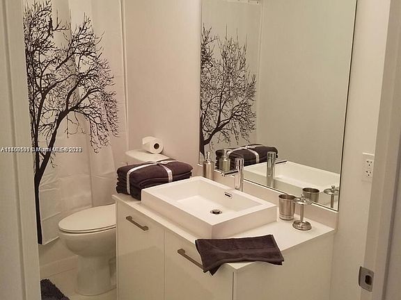 4th image of 151 SE 1st St APT 1408