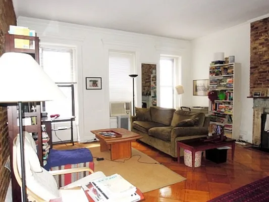 Rented by R New York | media 8