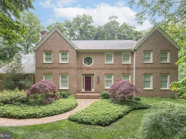 16 Timber Knoll Dr, Washington Crossing, PA 18977