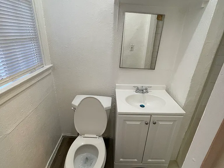 440 N Coronado St #105 — Photo 5