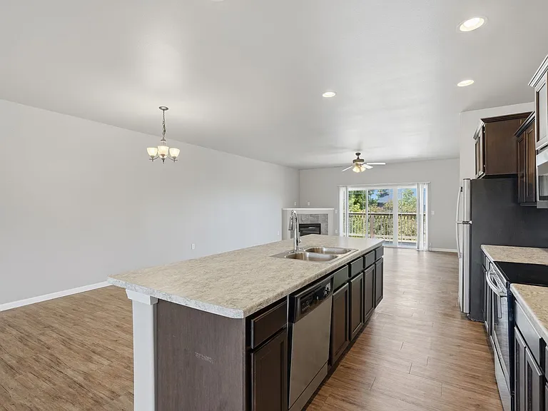 Eastbrook Flats and Silver Slope Townhomes — Photo 17