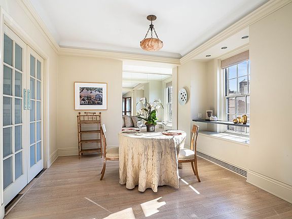 4th image of 1021 Park Ave #9A